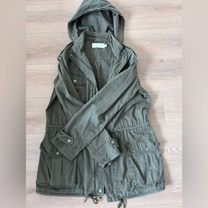 Aritzia Azure Skies Trooper Jacket Women’s  Size Medium Green/Olive Green